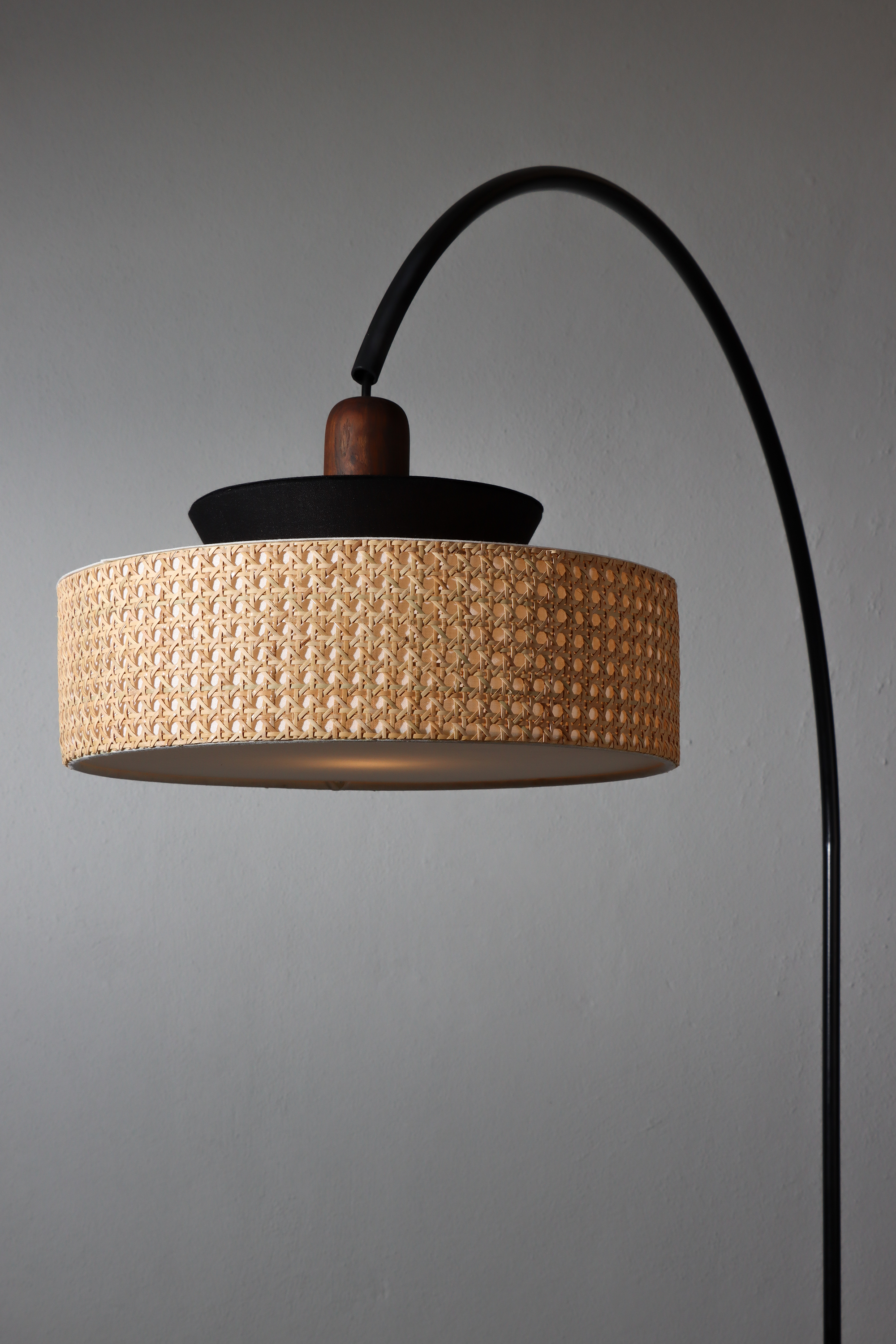 Uno Arch Floor lamp