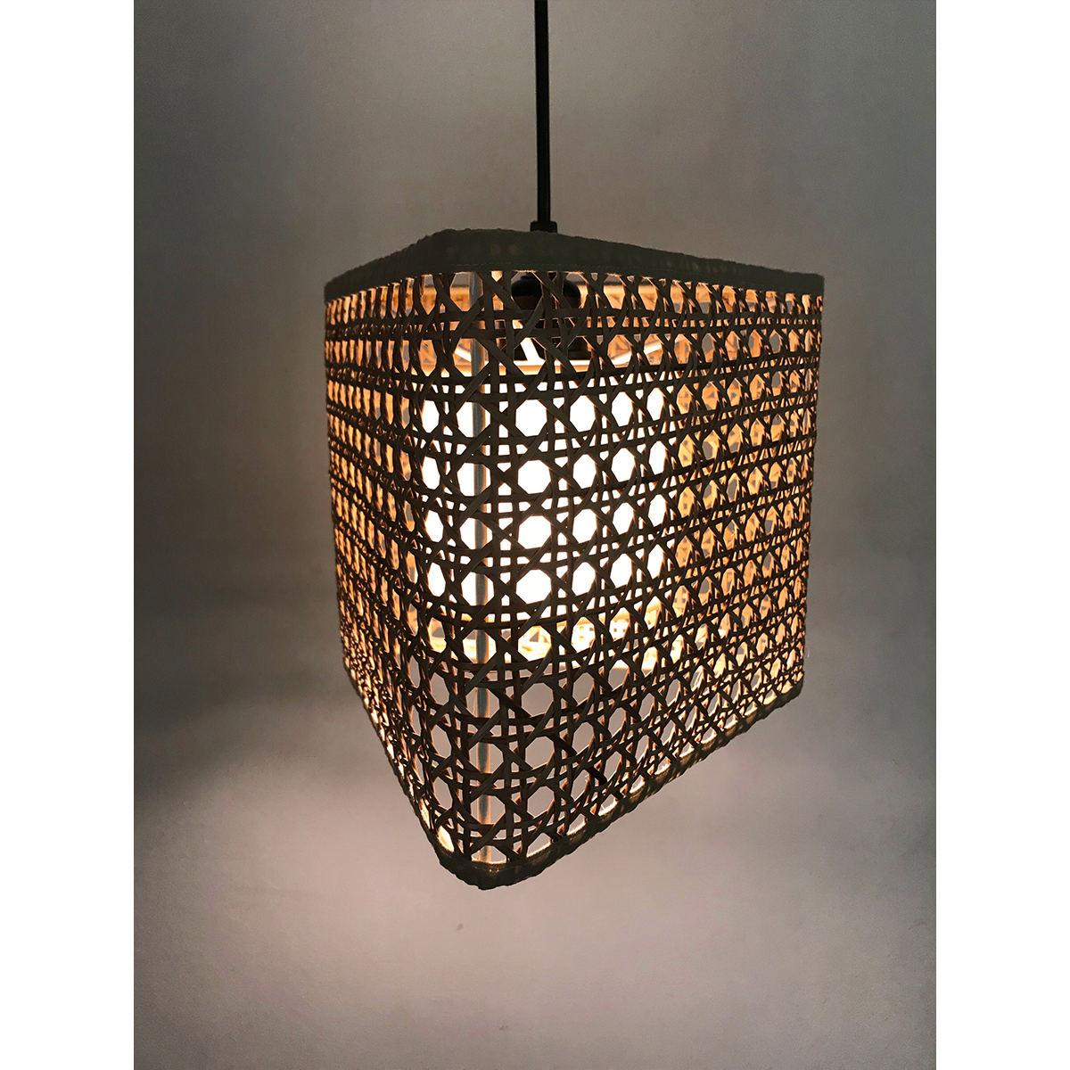 Trey Pendant Lamp