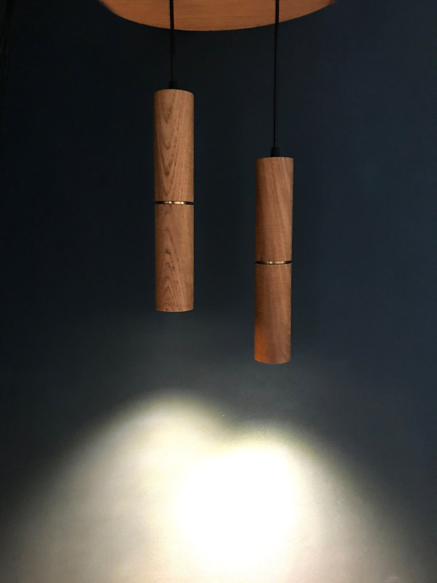 Poise Oak Pendant Lamp