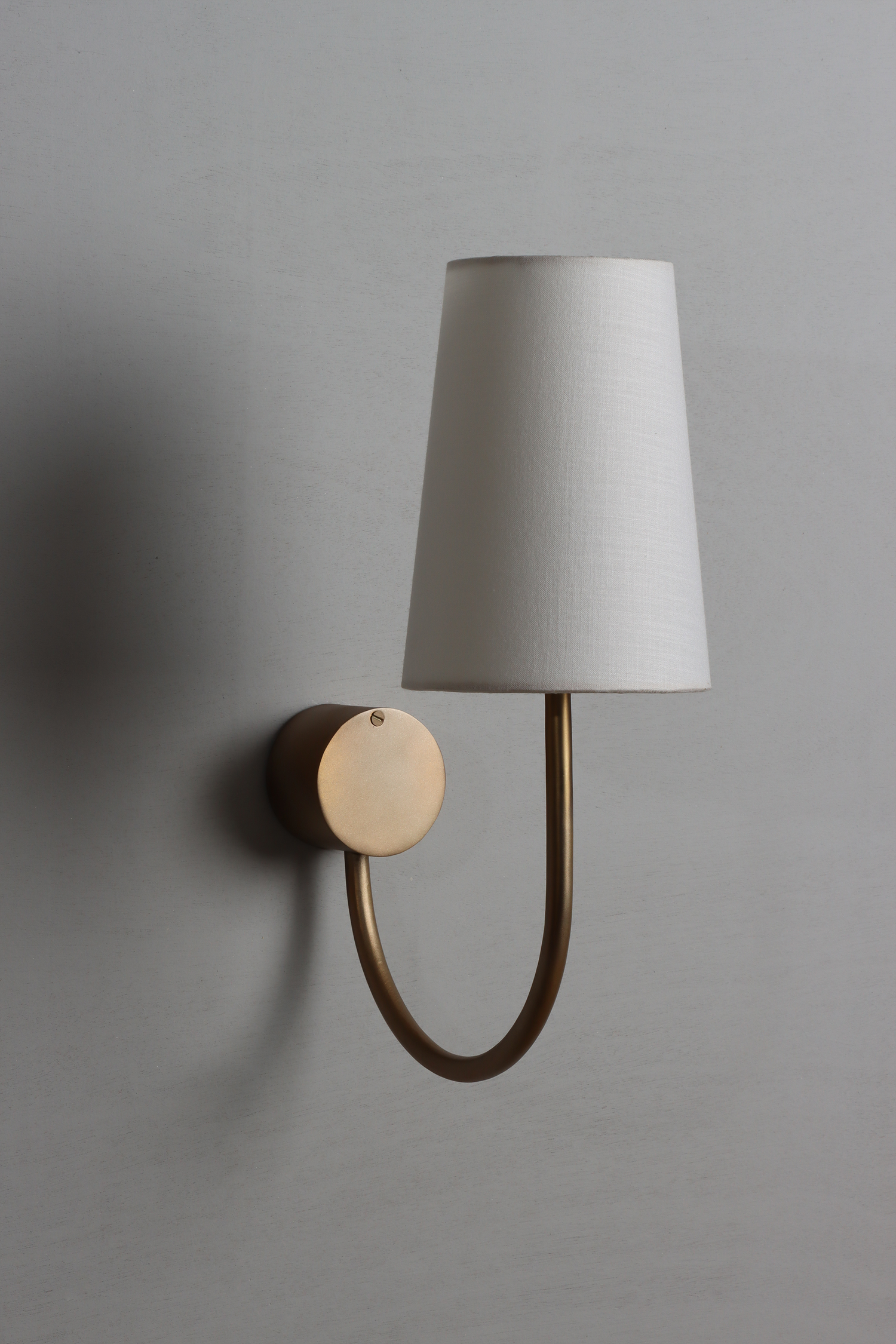 Taper wall lamp