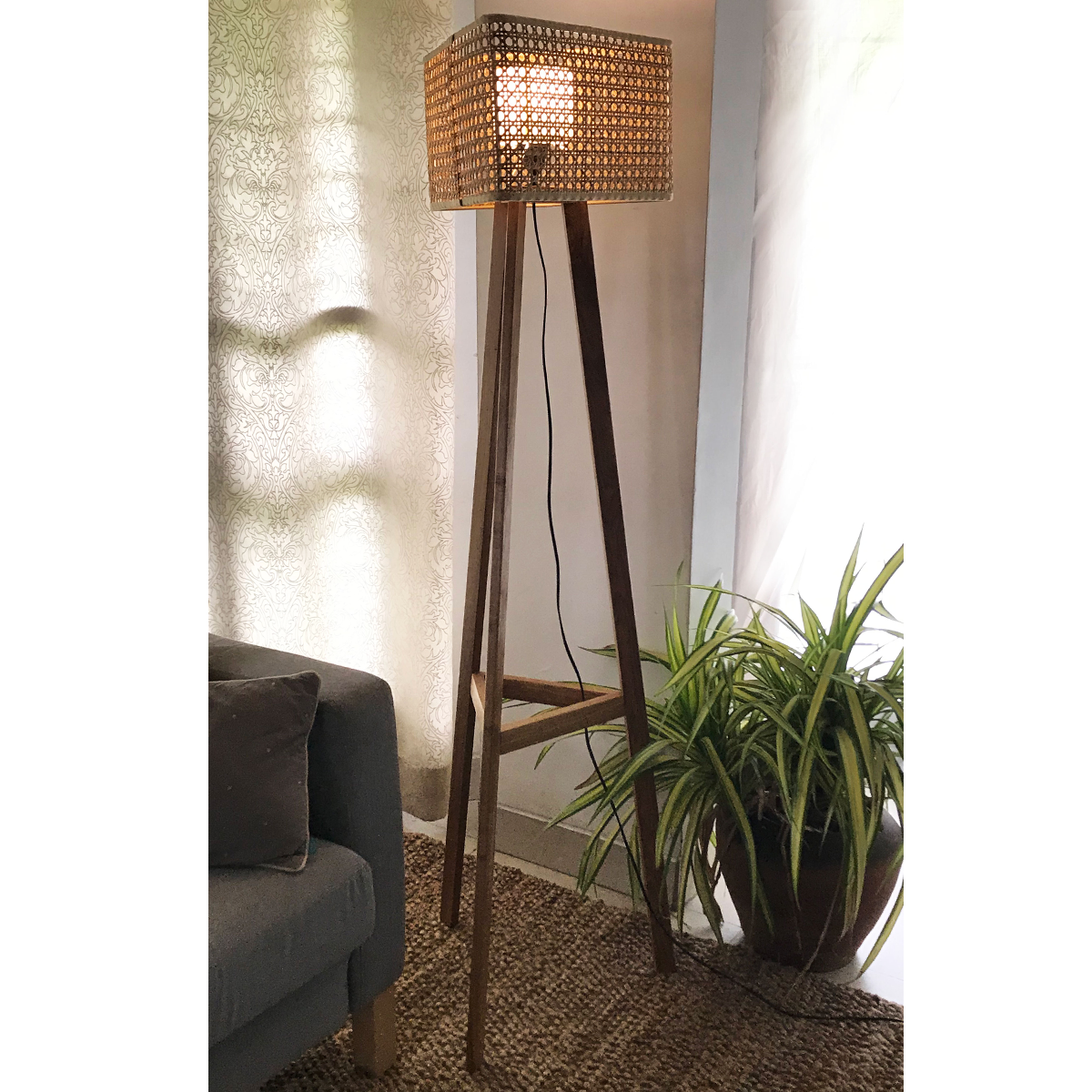 Trey Floor Lamp